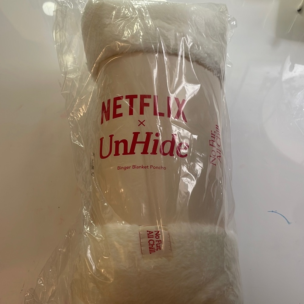 Unopened unhide blanket